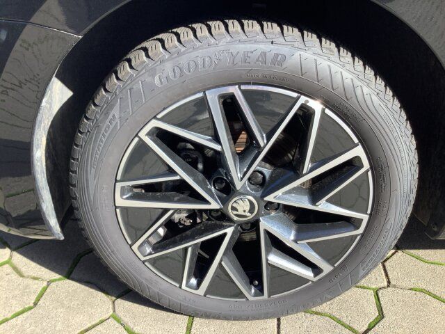 Skoda OCTAVIA COMBI TSI DSG e-TEC AMBITION - Samsaru's Car Outlet