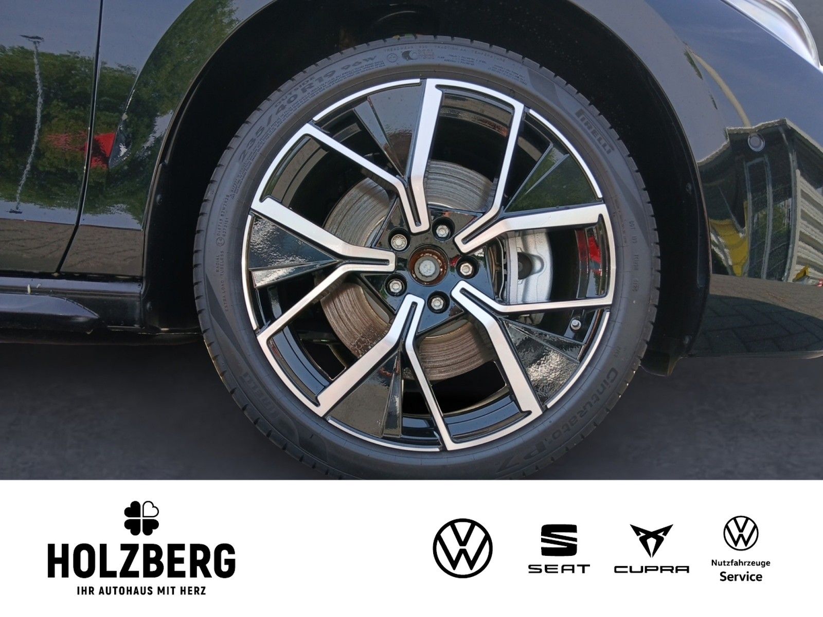Volkswagen Passat R-Line 1.5 eHybrid DSG SIGNATURE+AHK+PANO
