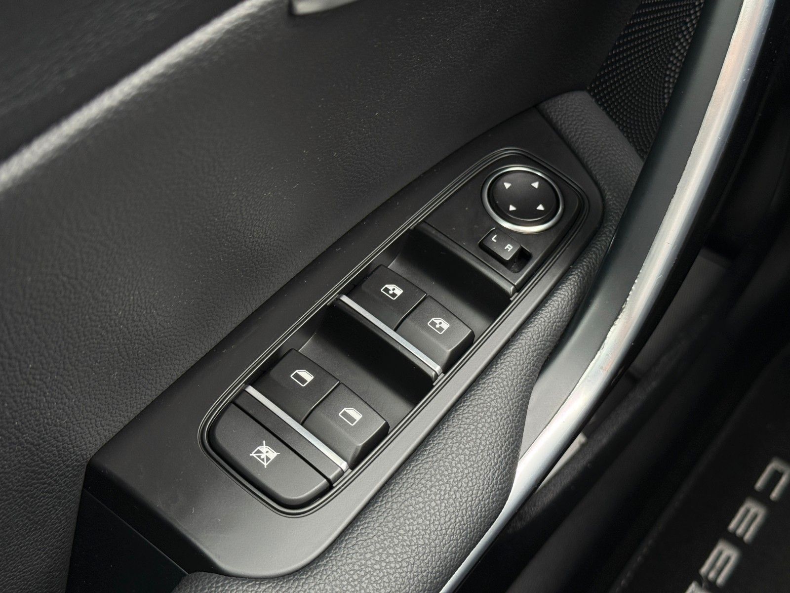 Kia Ceed 1.6 CRDi Vision - Samsaru's Car Outlet