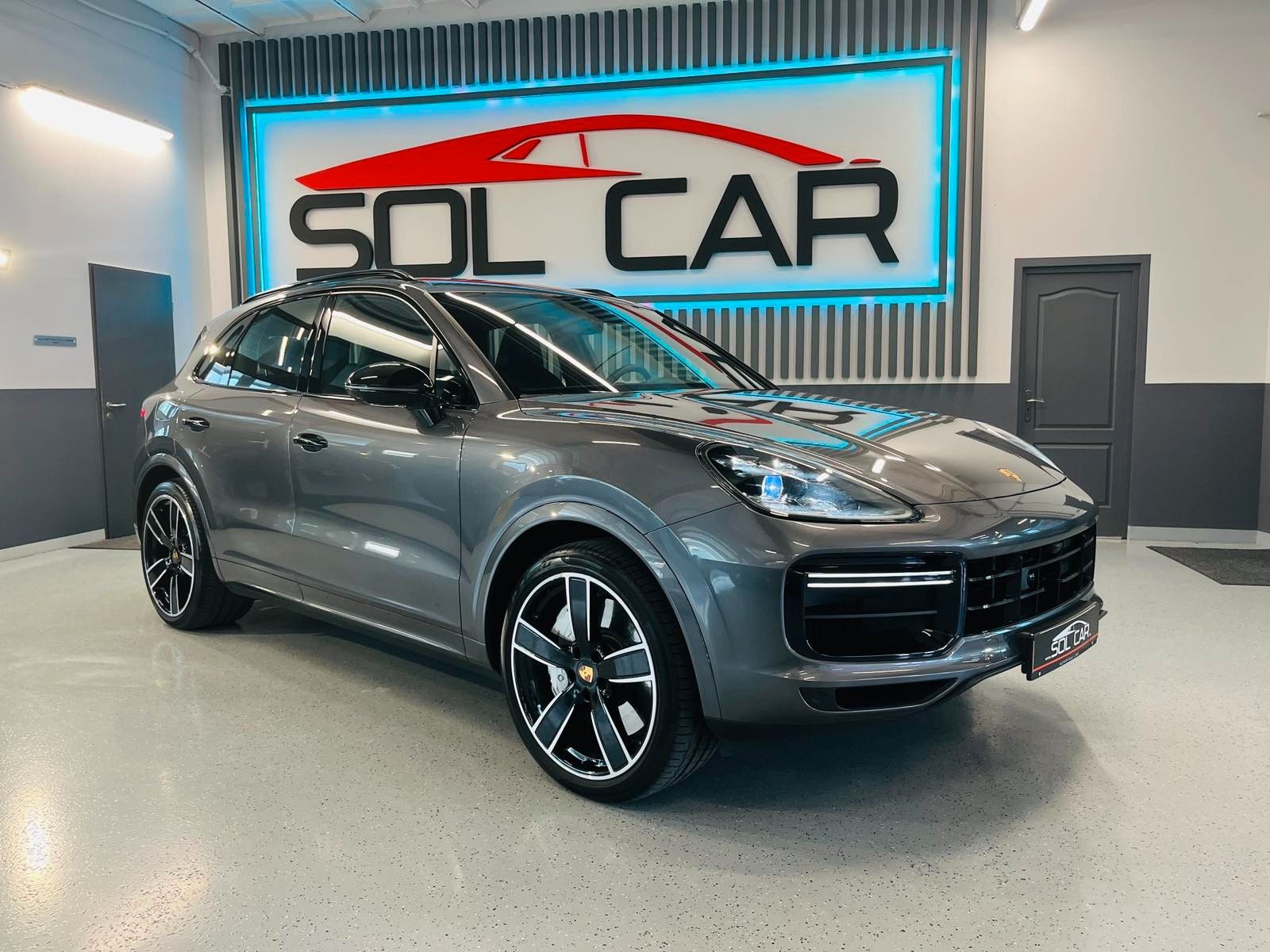 Porsche Cayenne Turbo /360 KAMERA /PANO/BOSE AUDIO