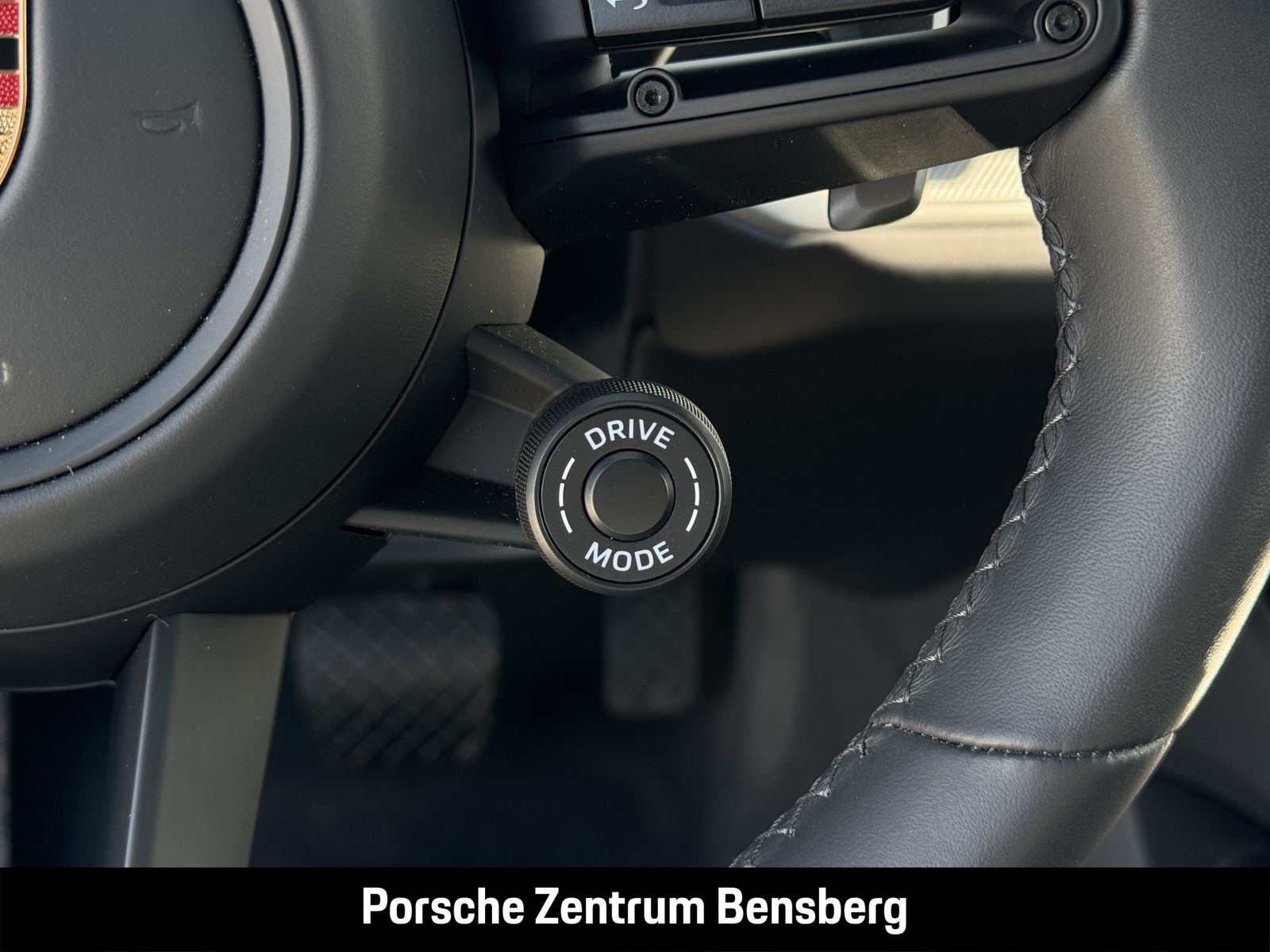 Porsche Cayenne E-Hybrid AHK Pano HUD Matrix SurroundVie