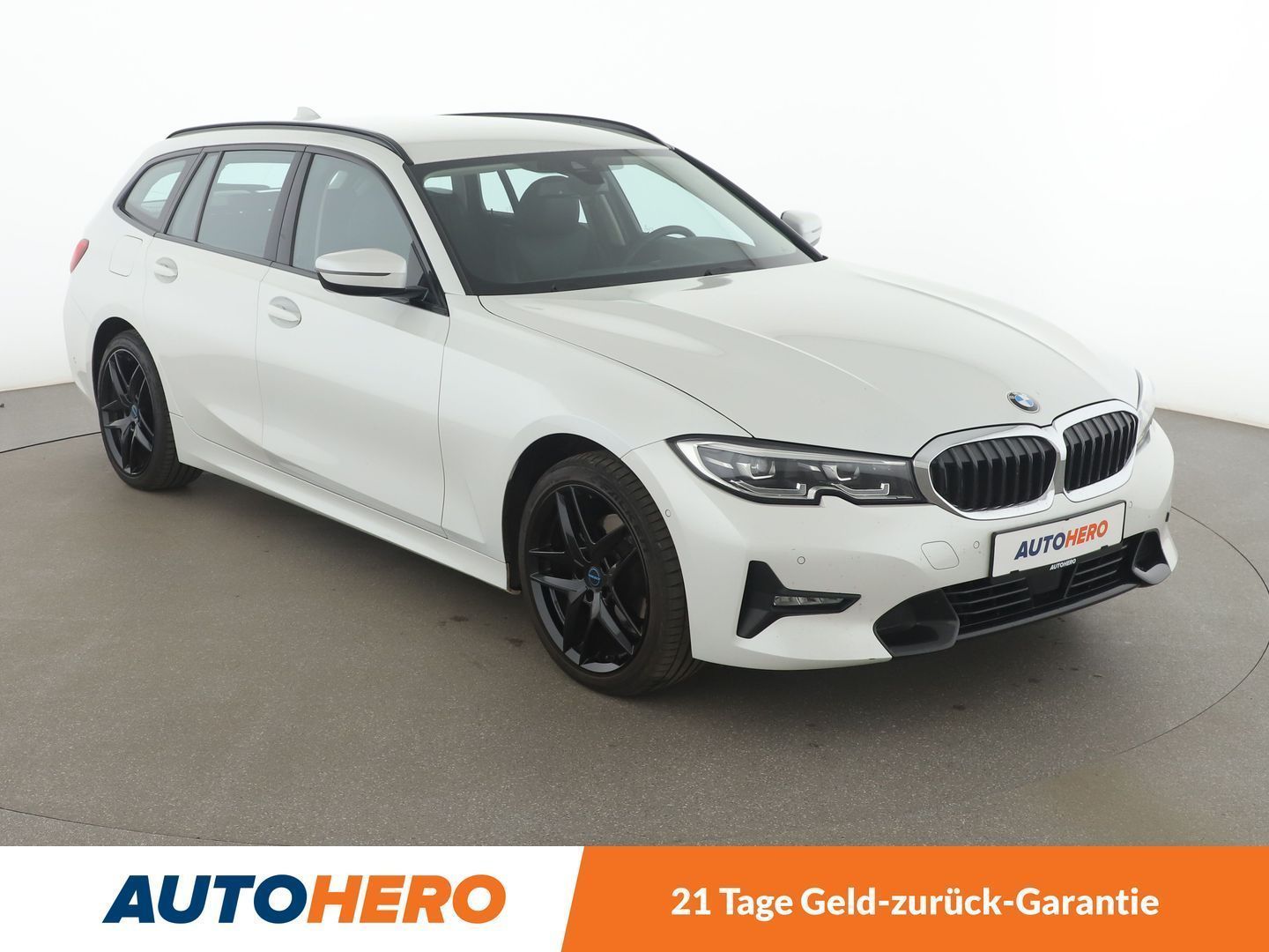 BMW 320d Sport Line Aut. - Samsaru's Car Outlet
