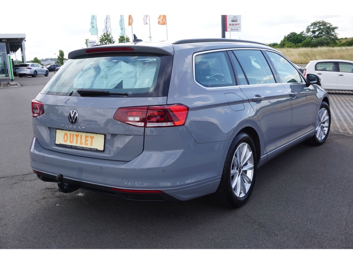 Volkswagen Passat 1.5TSI-DSG - Samsaru's Car Outlet
