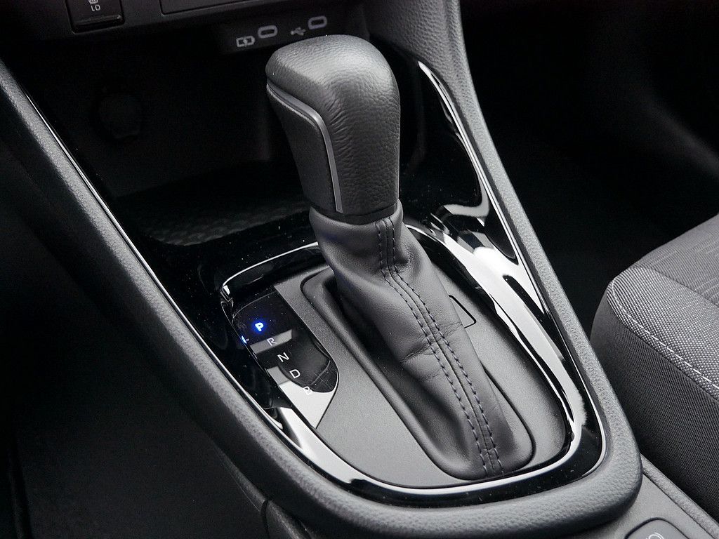 Toyota Yaris Hybrid Style Comfort PDC ACC LED KAMERA