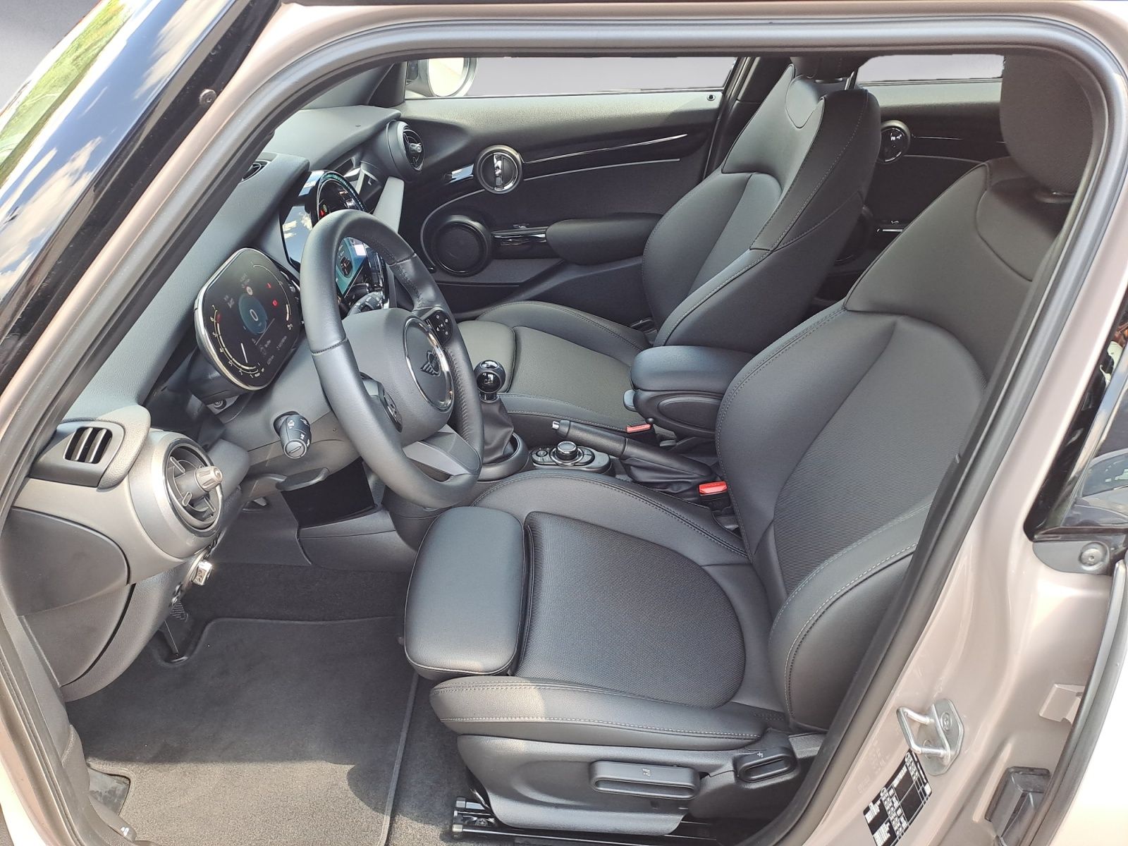 MINI Cooper Classic - Samsaru's Car Outlet