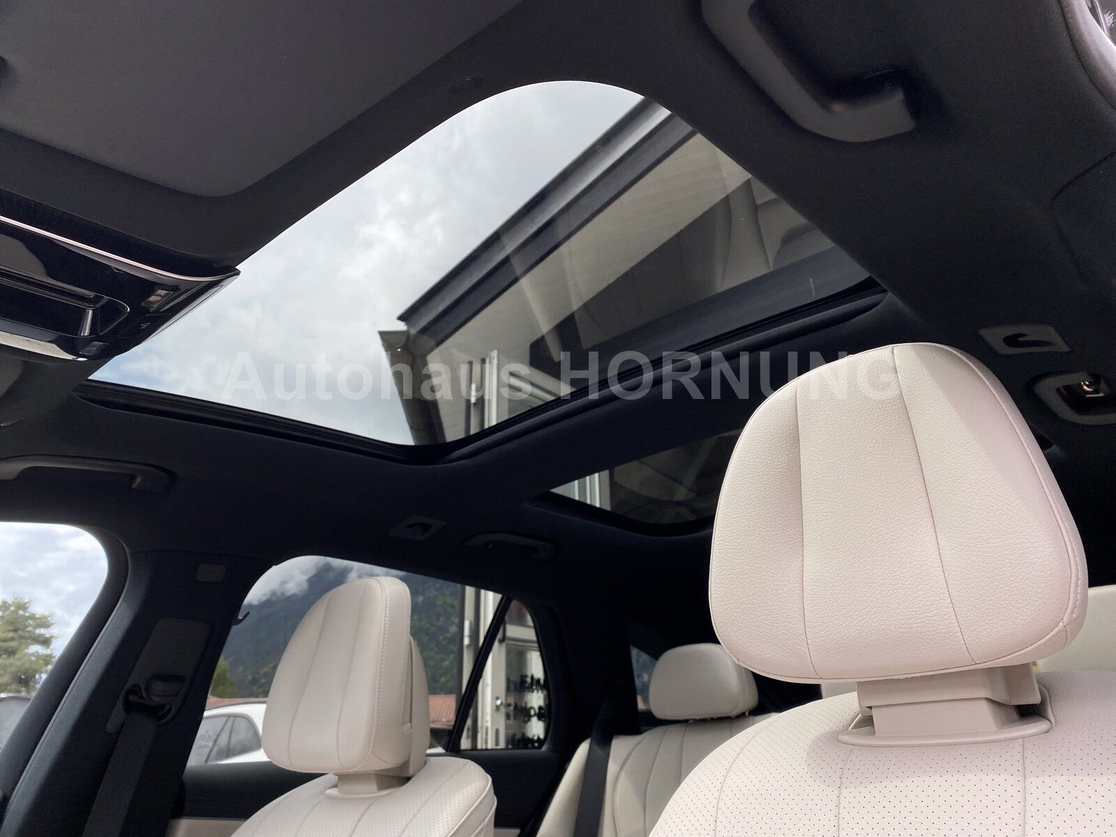 Mercedes-Benz E 450d T 4M AMG HUD STDHZ PANOSD AHK DigiL Bur4D