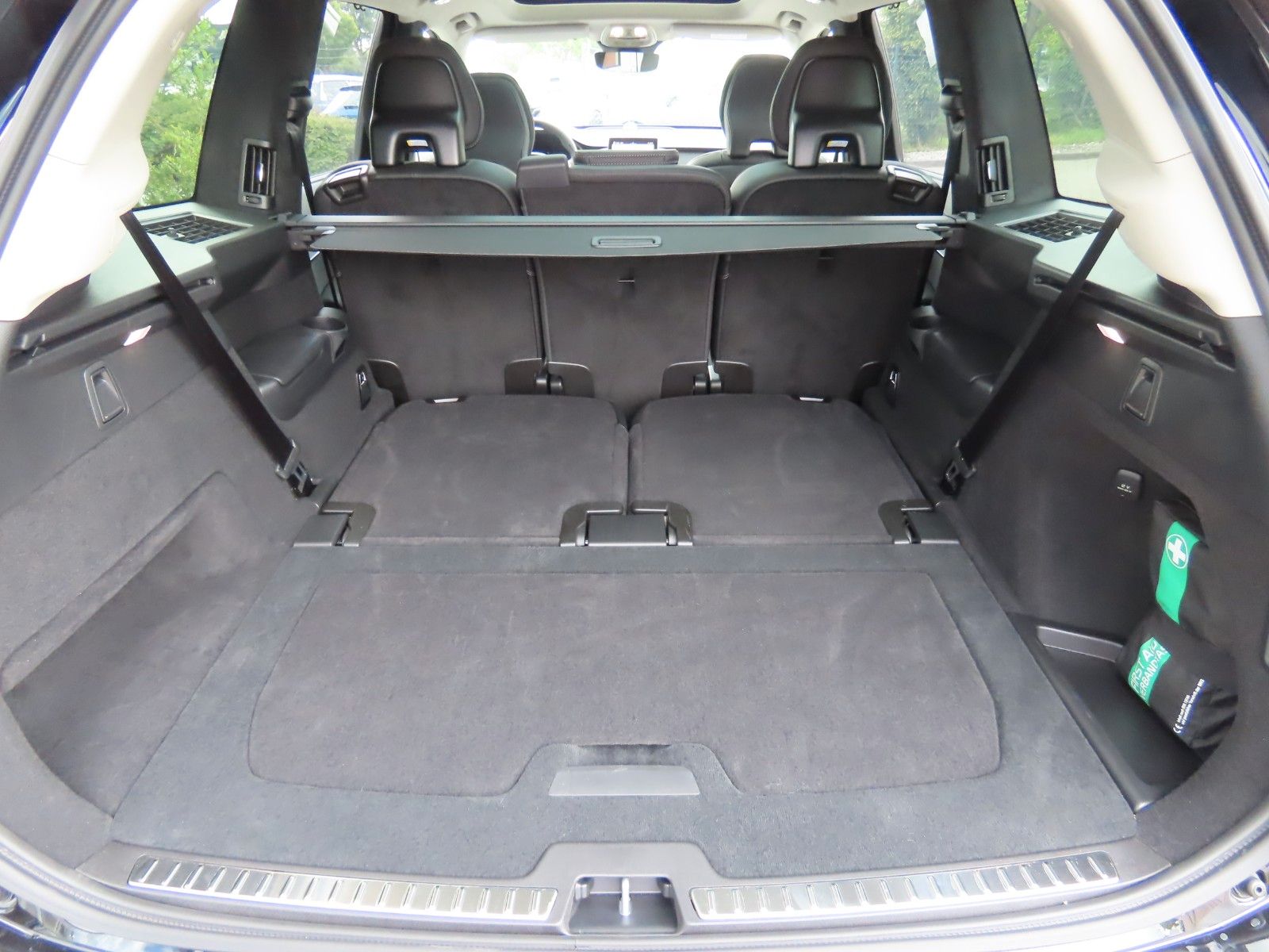 Volvo XC90 Ultra Dark Recharge Plug-In Hybrid AWD