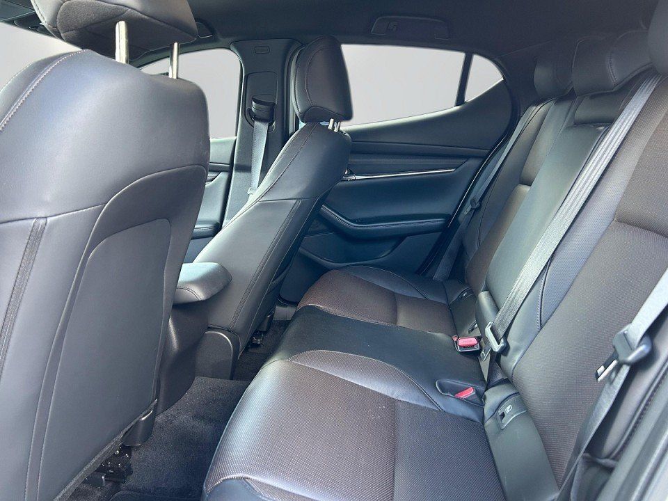 Mazda 3 2.5L e-SKYACTIV G 140ps