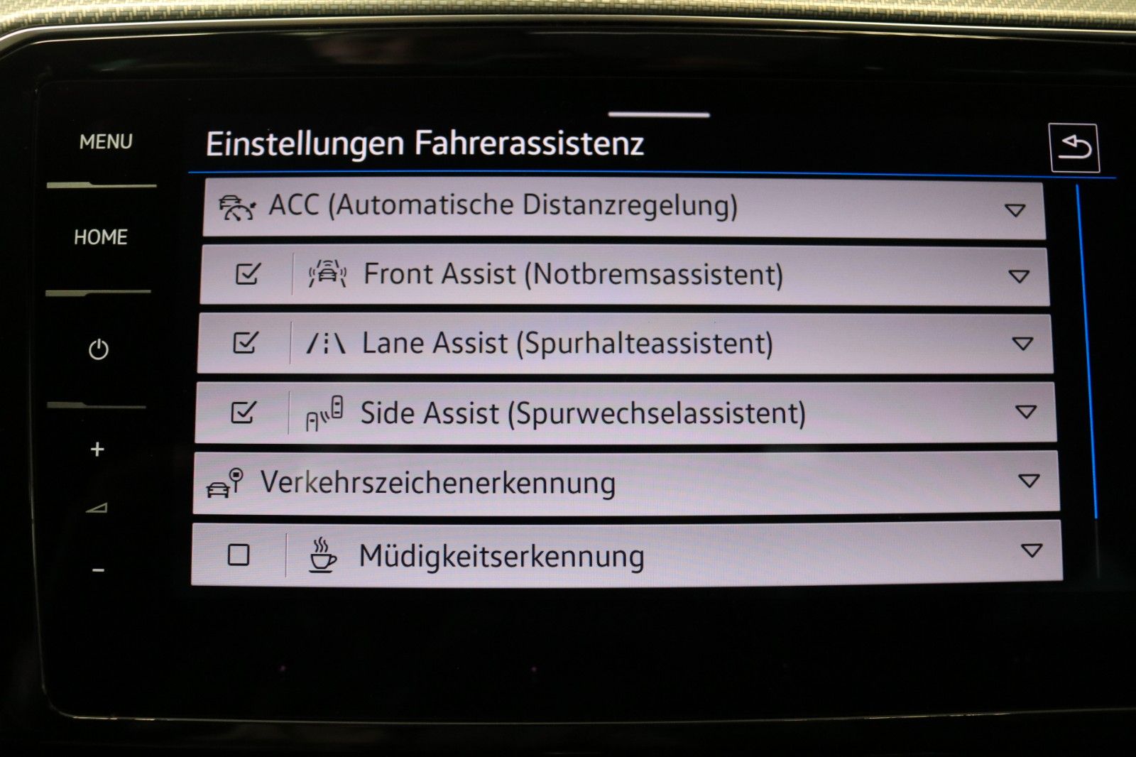 Volkswagen Passat 4M  R-Line DCC STHZ 360 Matrix Pano Leder