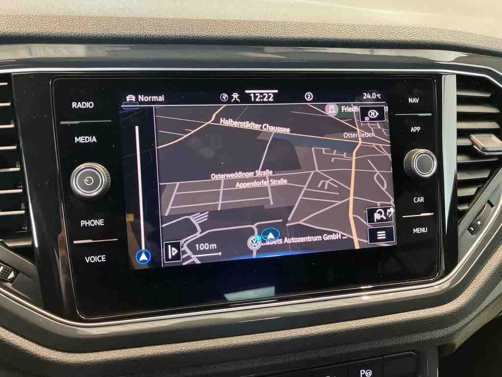 Volkswagen T-Roc 1.5 TSI DSG R-LINE - Samsaru's Car Outlet