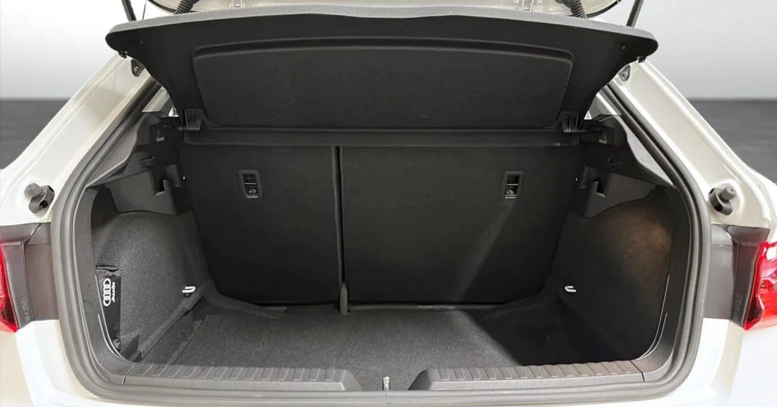 Audi A1 Sportback 35 TFSI - Samsaru's Car Outlet