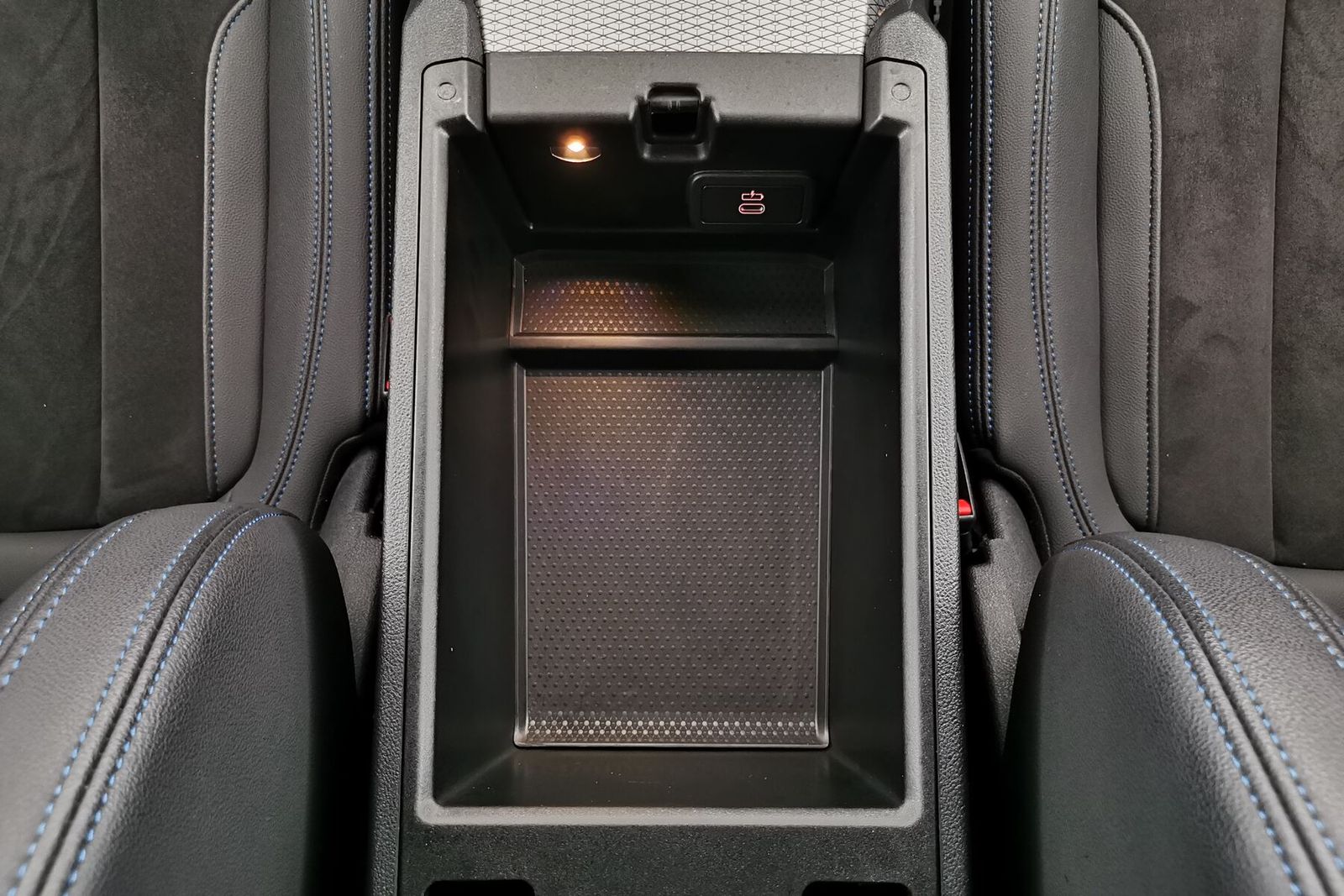 BMW 320i M Sport - Samsaru's Car Outlet