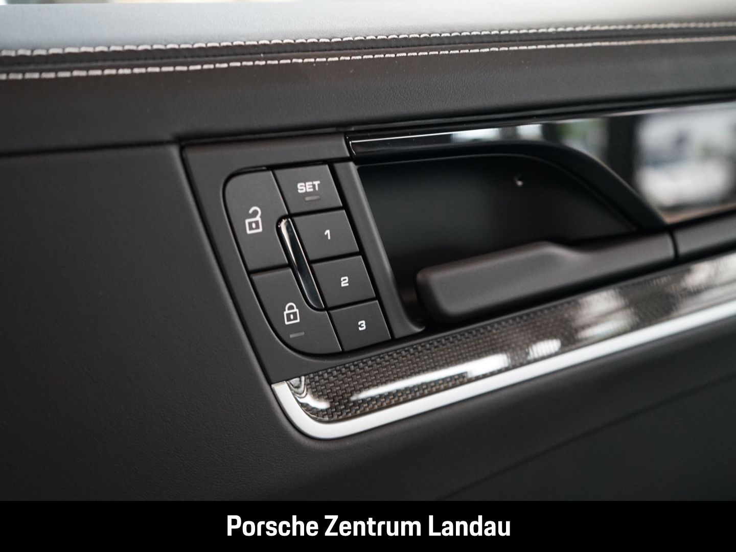 Porsche Cayenne E-Hybrid Burmester InnoDrive Head-Up