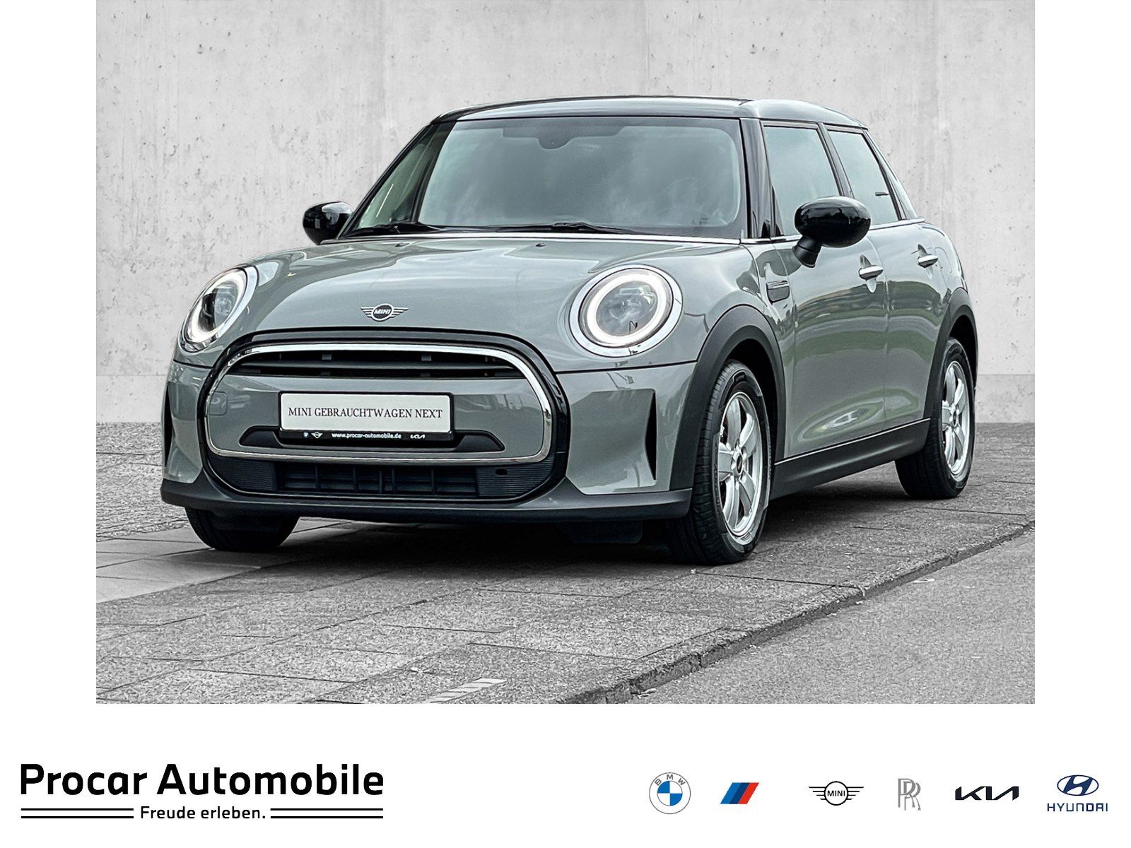 MINI Cooper Essential Trim 5-Türer - Samsaru's Car Outlet