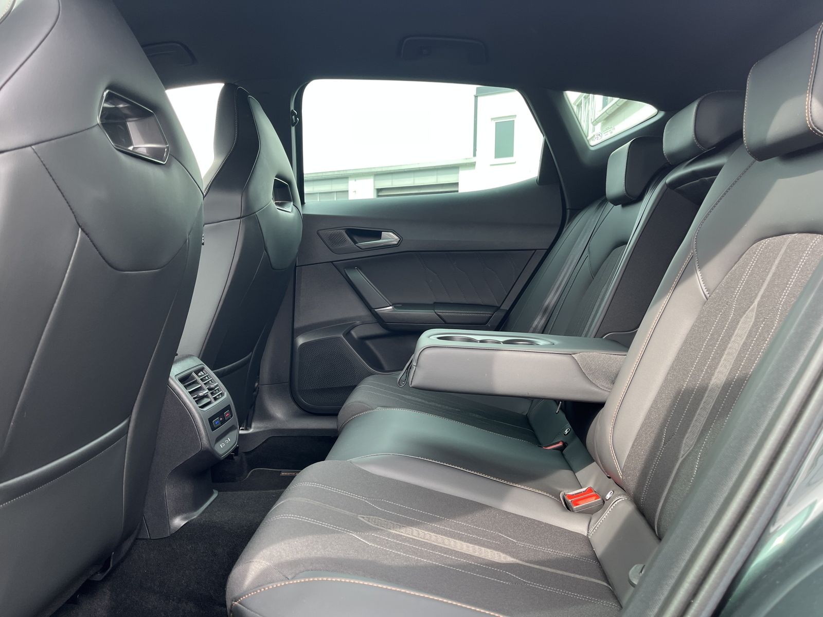 Cupra Formentor 1.4 TSI e-Hybrid Priority 169€ m. 20%