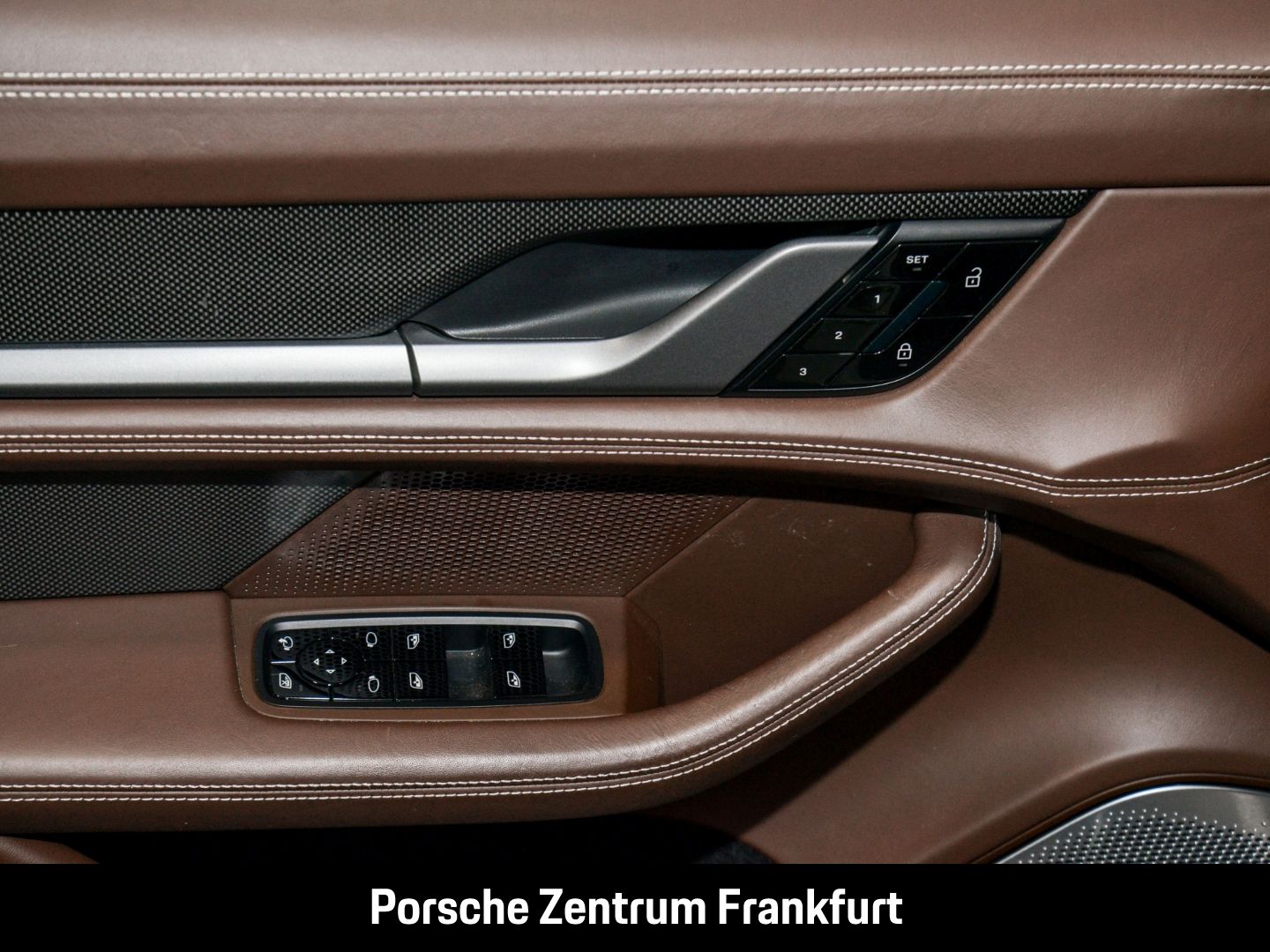 Porsche Taycan Turbo S Burmester Clubleder InnoDrive LED