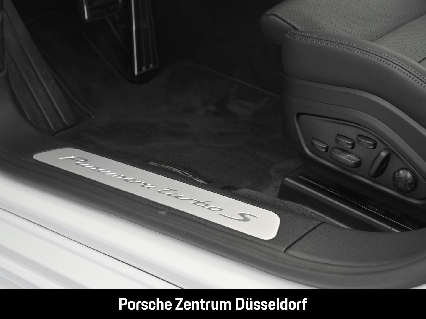 Porsche Panamera Turbo S Sport Turismo LED-Matrix BOSE