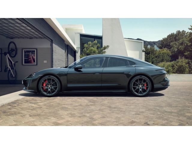 Porsche Taycan GTS - Pano - BOSE - 21" - Head Up - InnoD
