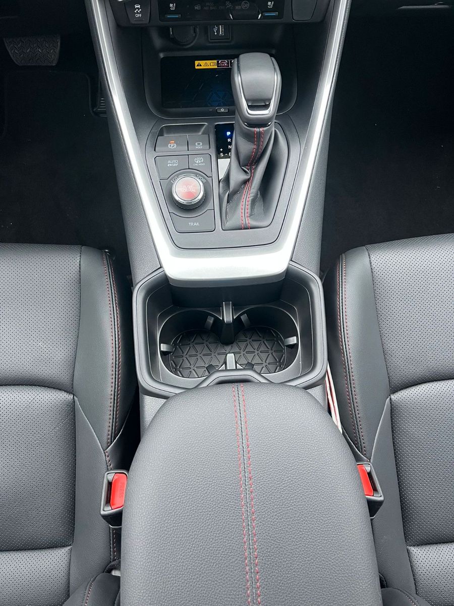 Toyota RAV4 Plug-in Hybrid 4x4 Style