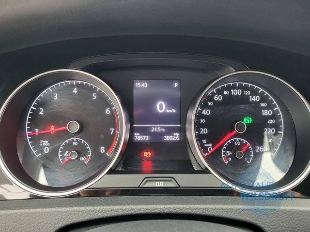 Volkswagen Golf VII 1.5 TSI DSG Highline R-Line - Samsaru's Car Outlet