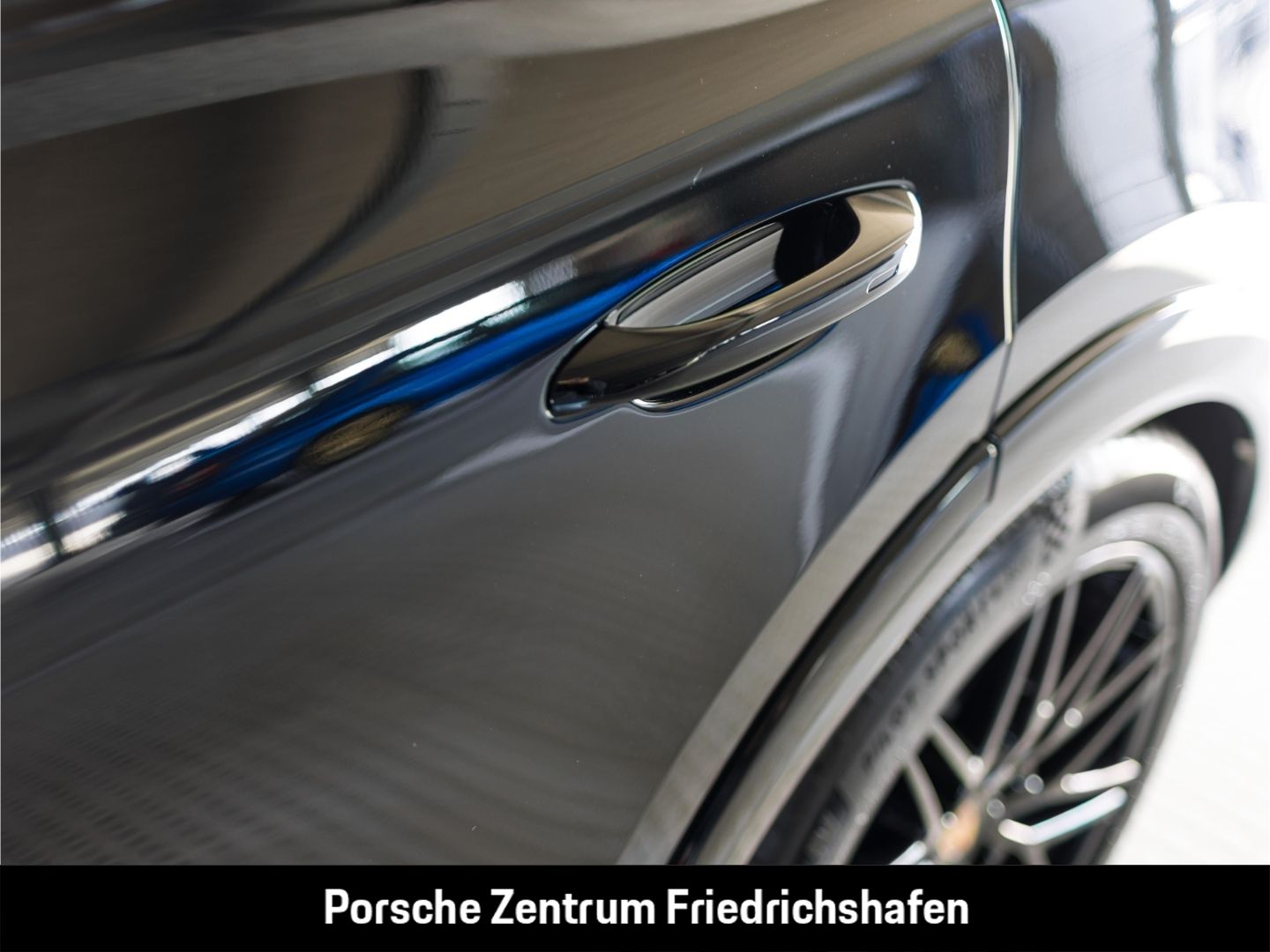 Porsche Cayenne GTS HA-Lenkung InnoDrive Head-Up BOSE