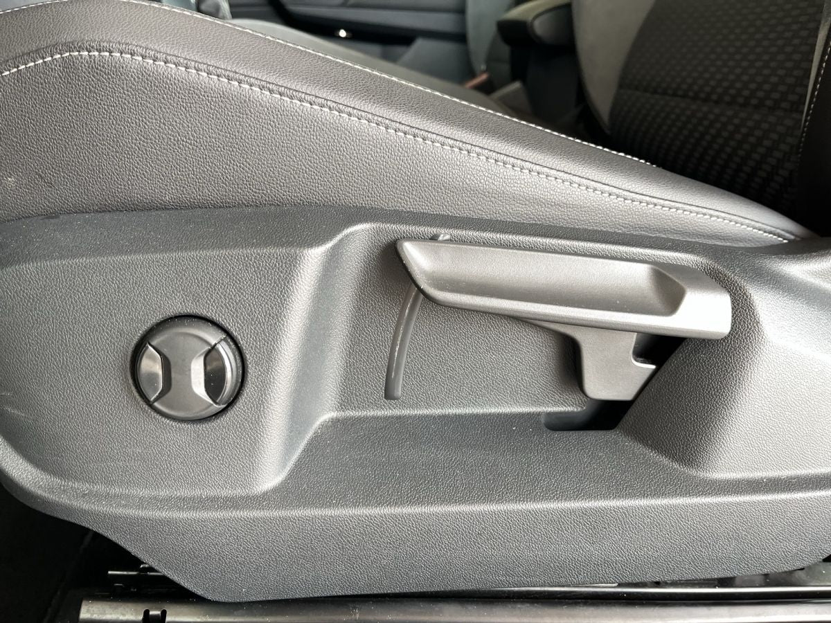 Volkswagen T-Roc 1.5 TSI DSG R-Line - Samsaru's Car Outlet