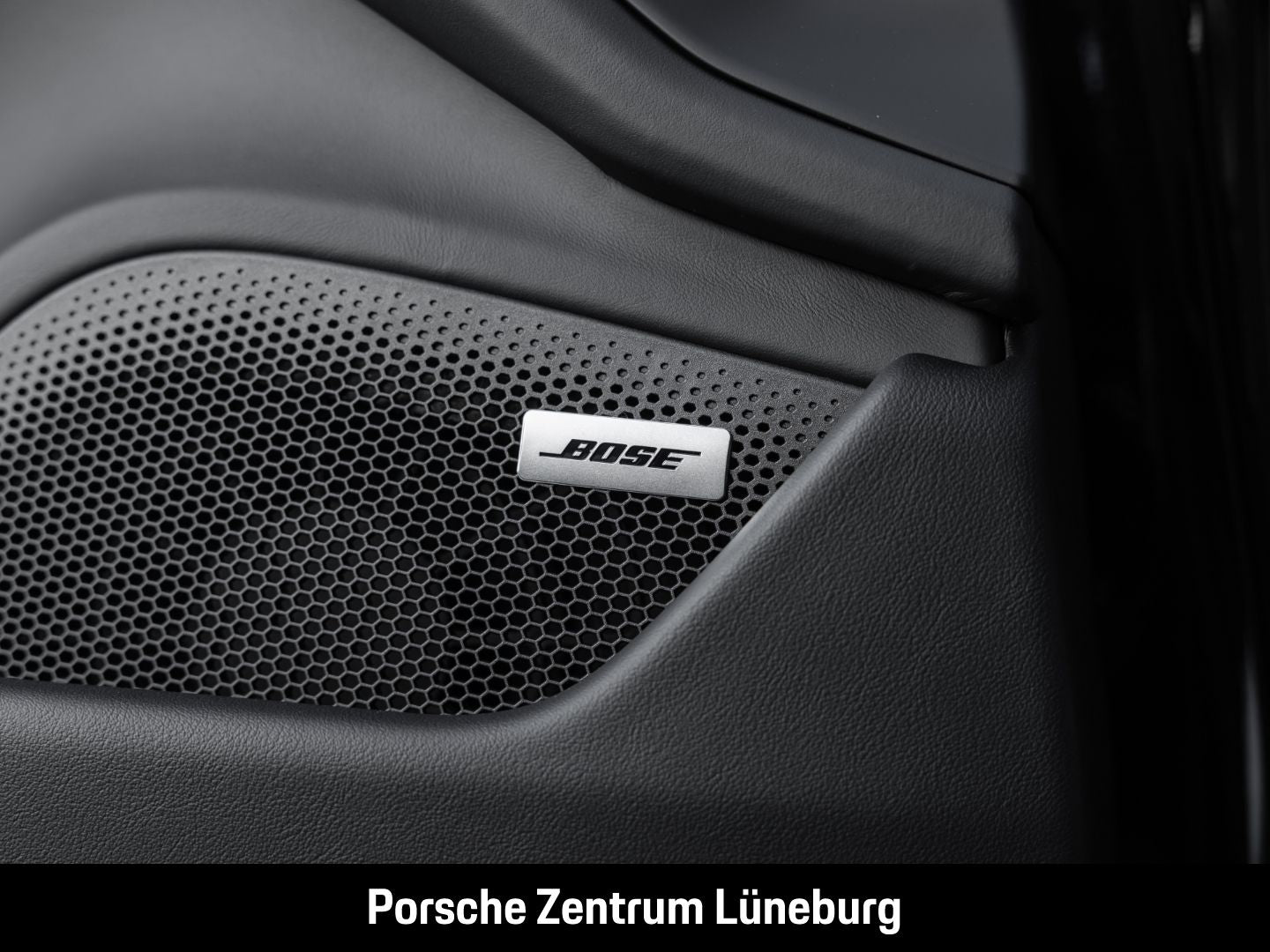 Porsche Taycan Sport Turismo InnoDrive Surround-View