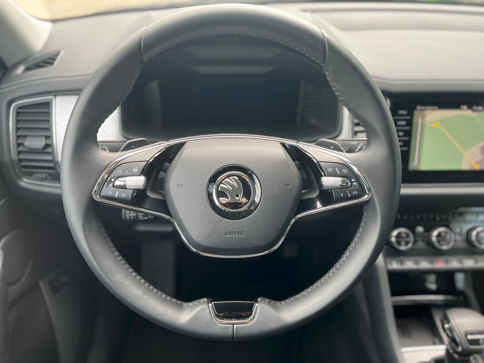Skoda Kodiaq Tour 2.0 TDI DSG - Samsaru's Car Outlet