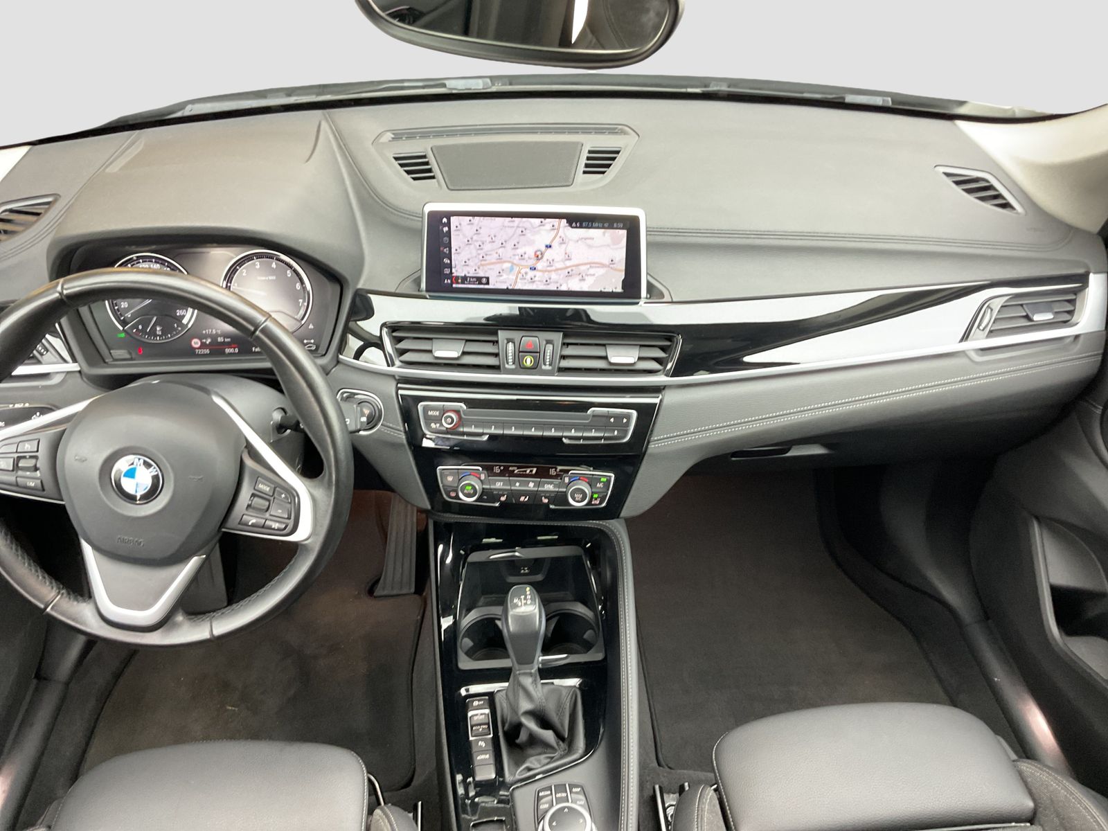BMW X1 xDrive25e Sport Line - Samsaru's Car Outlet