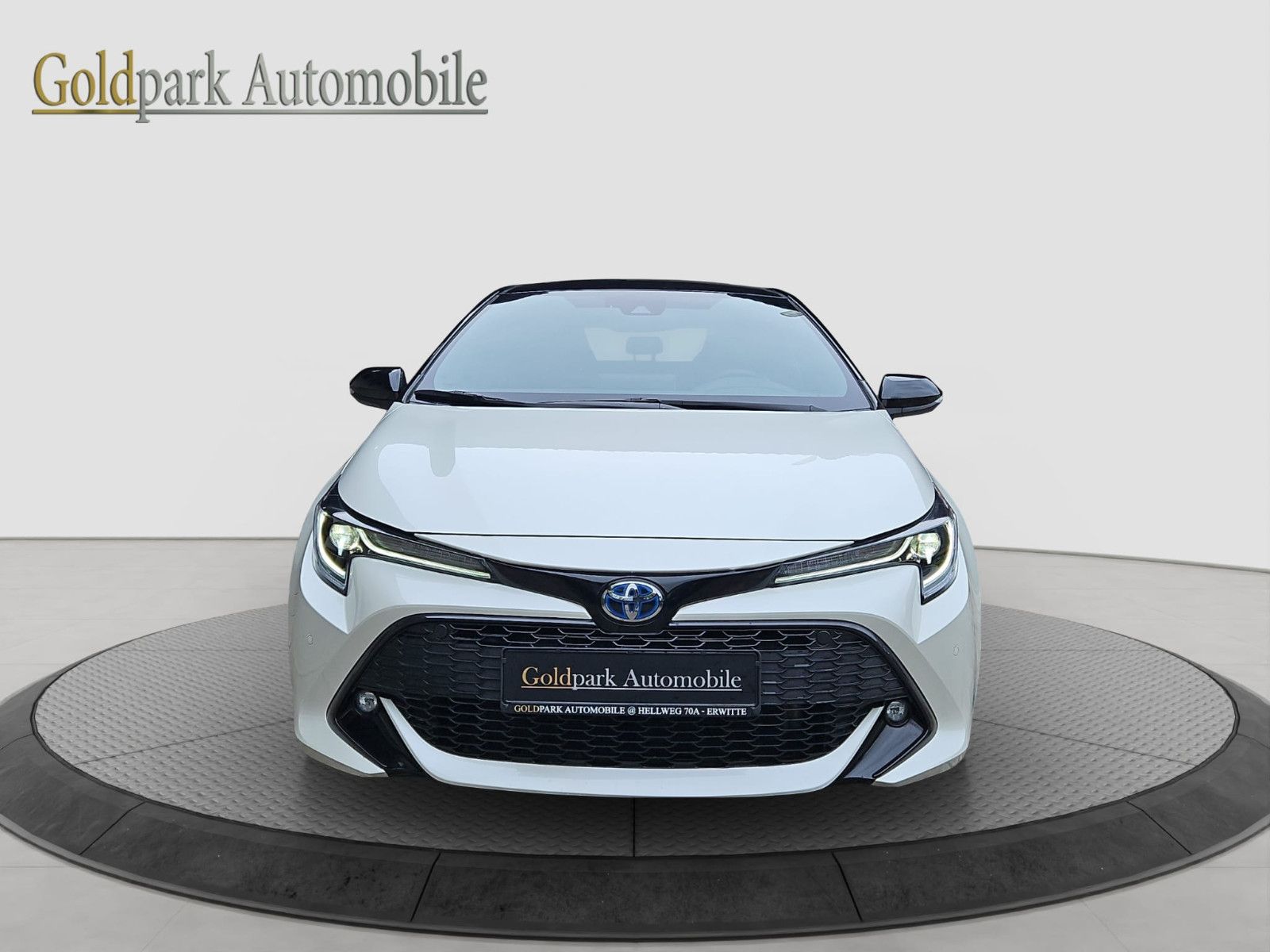 Toyota Corolla 2.0 Limousine Hybrid - Samsaru's Car Outlet