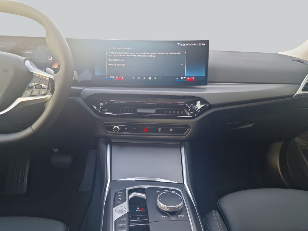 BMW 318i Aut. *AHK*Car-Play*
