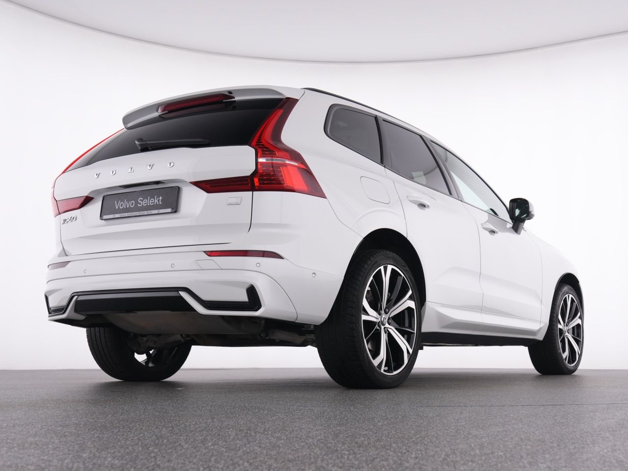 Volvo XC60 T6 Recharge PLUS DARK LICHTPAK+360°+PANO
