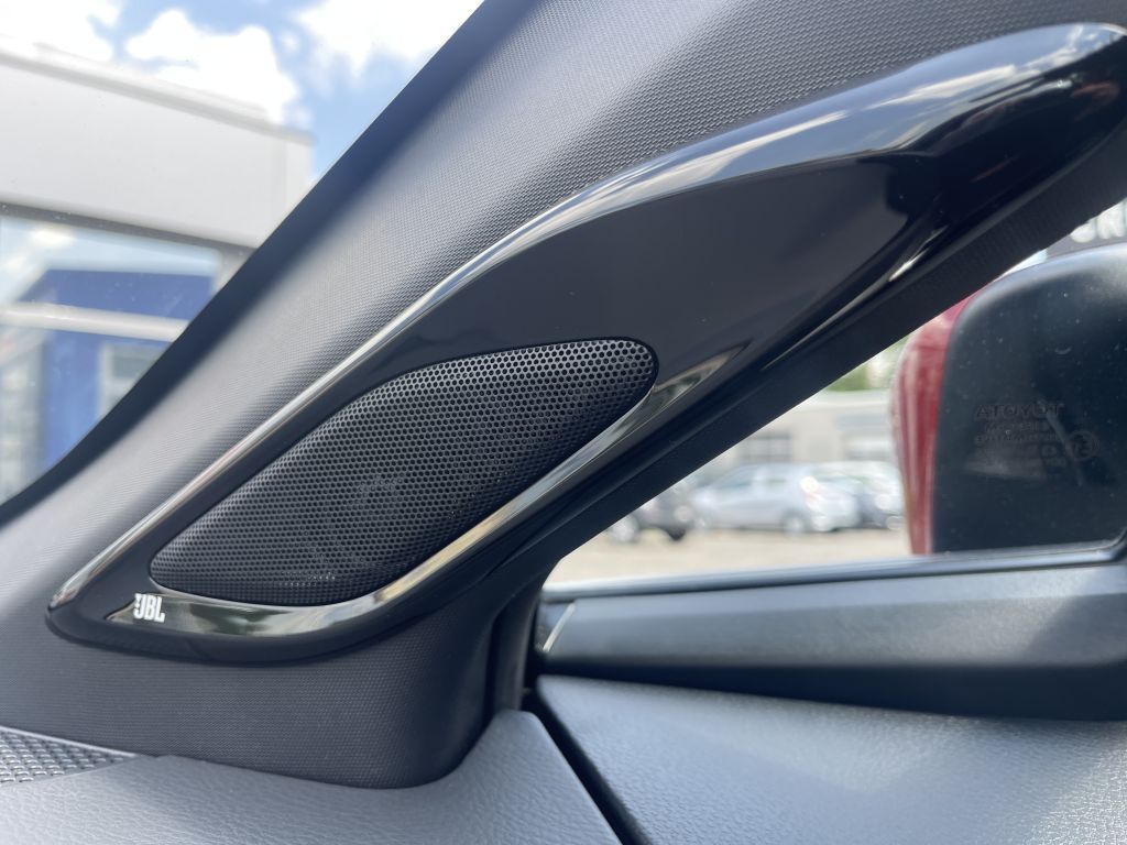 Toyota C-HR 2.0 Hybrid Lounge - Samsaru's Car Outlet