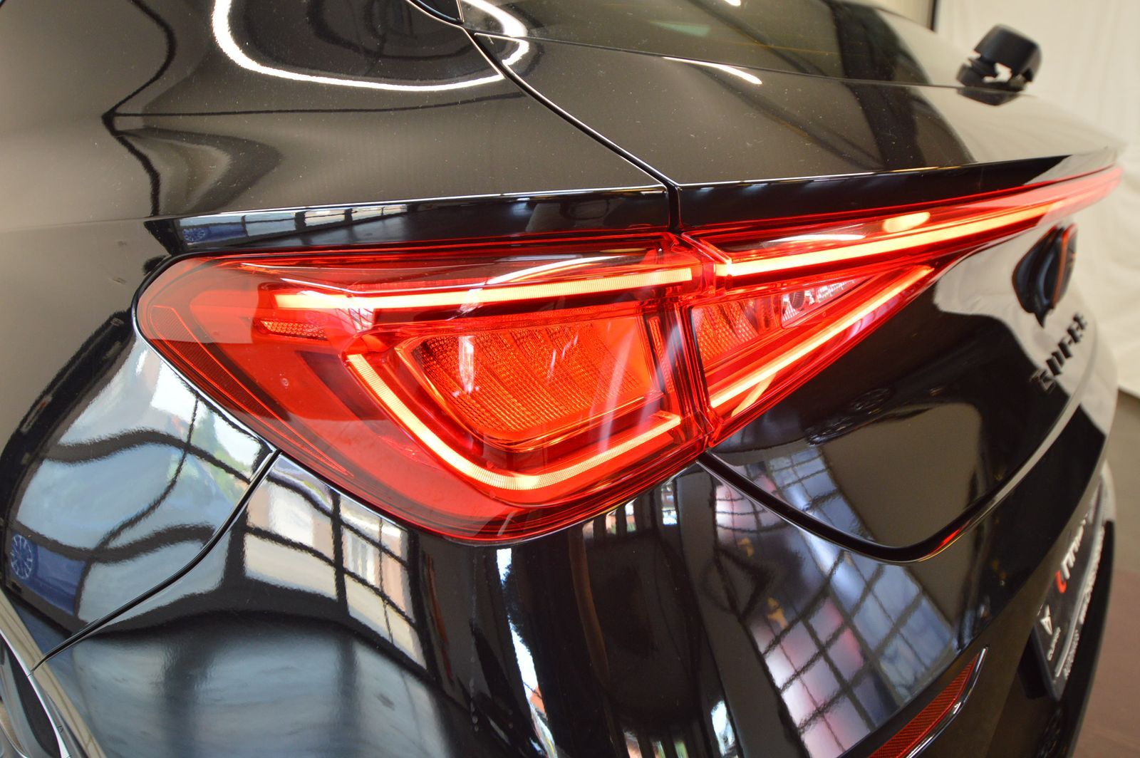Cupra Leon 2.0 TSI VZ - Samsaru's Car Outlet
