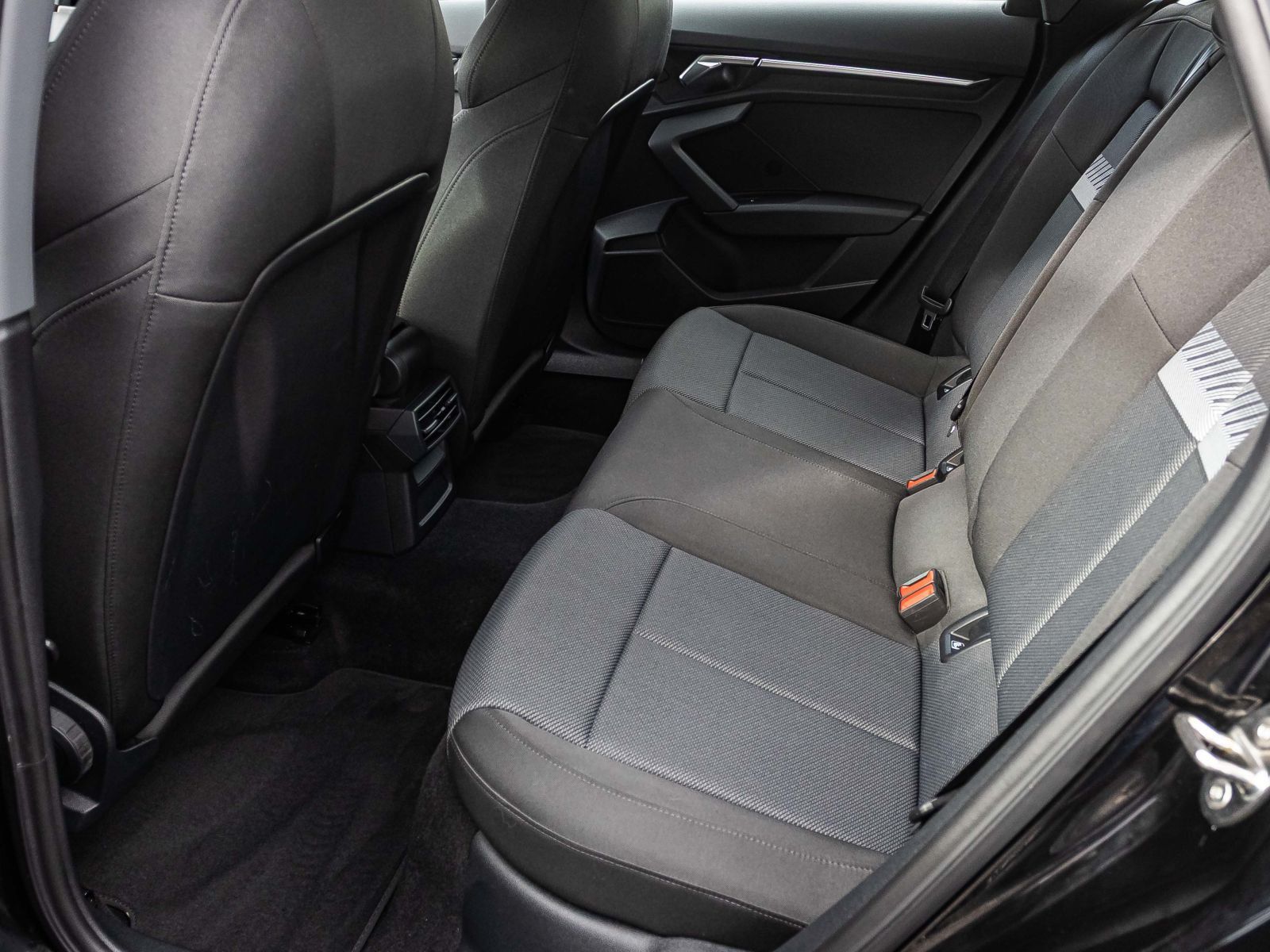 Audi A3 Sportback Advanced 40 TFSI e Stronic Navi LED