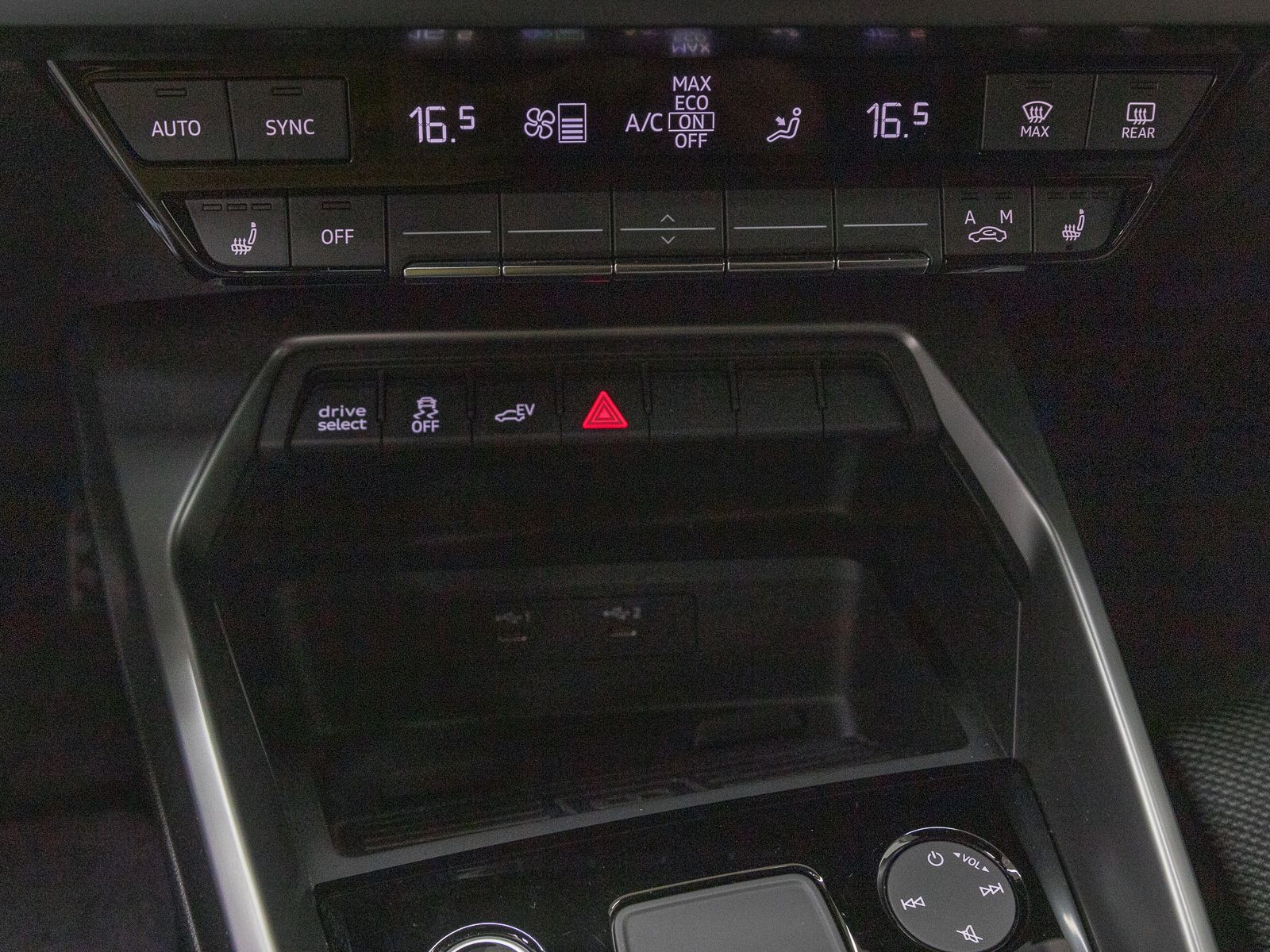 Audi A3 Sportback 45 TFSIe S LINE LM17