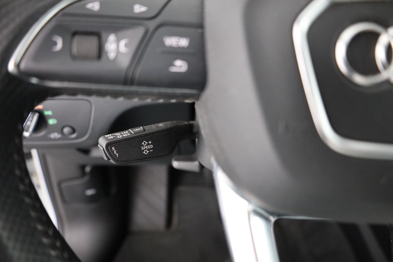 Audi Q5 55 TFSIe 2x S-Line quattro - Samsaru's Car Outlet