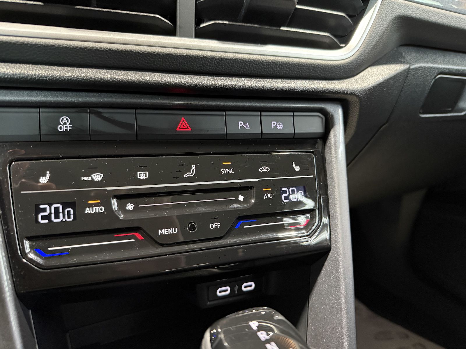 Volkswagen T-Roc 2.0 TDI Style - Samsaru's Car Outlet