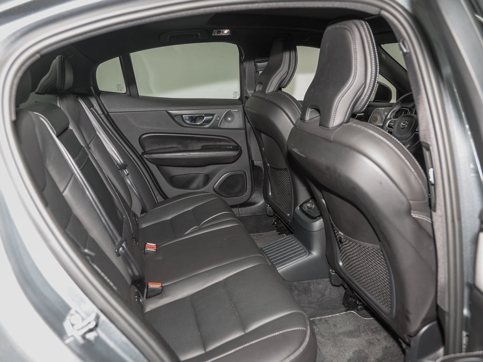 Volvo S60 T8 PHEV AWD R Design|LED|Navi|360°