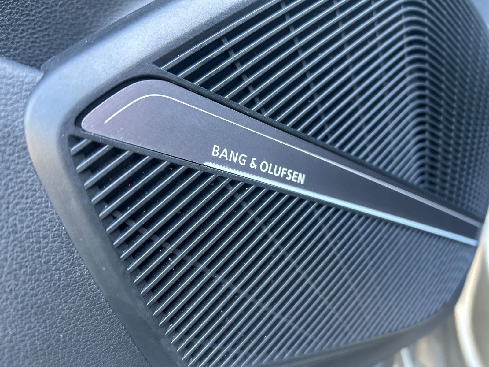 Audi Q5 40 TDI quattro S line - Samsaru's Car Outlet