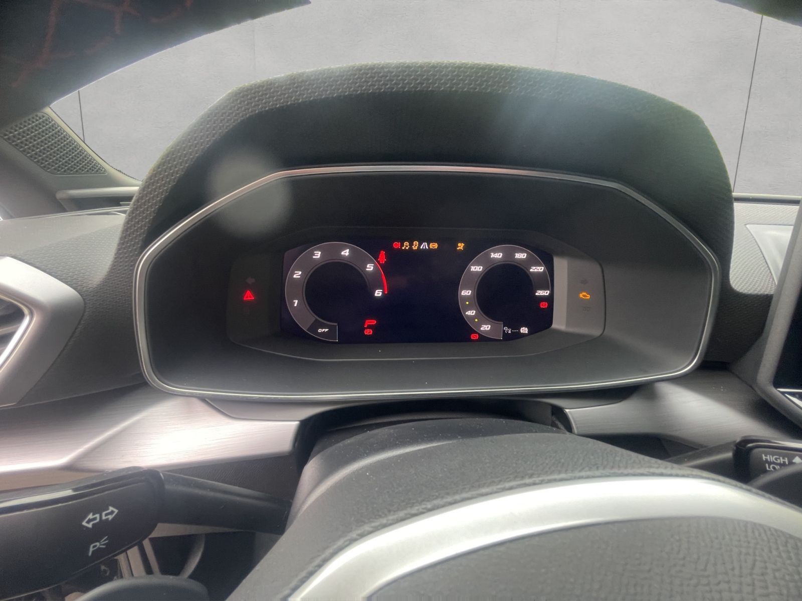 Seat Leon Sportstourer 2.0 TDI DSG FR AHK/Kamera/Navi