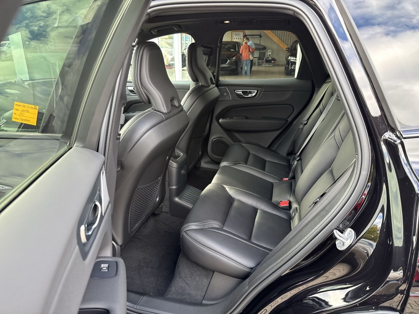 Volvo XC60 Ultra Black Edition Recharge Plug-In Hybrid