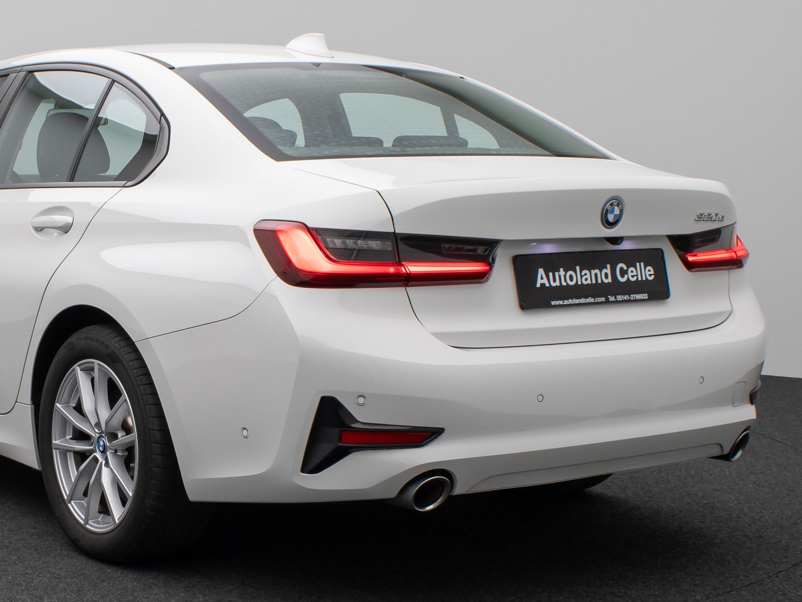 BMW 320e - Samsaru's Car Outlet