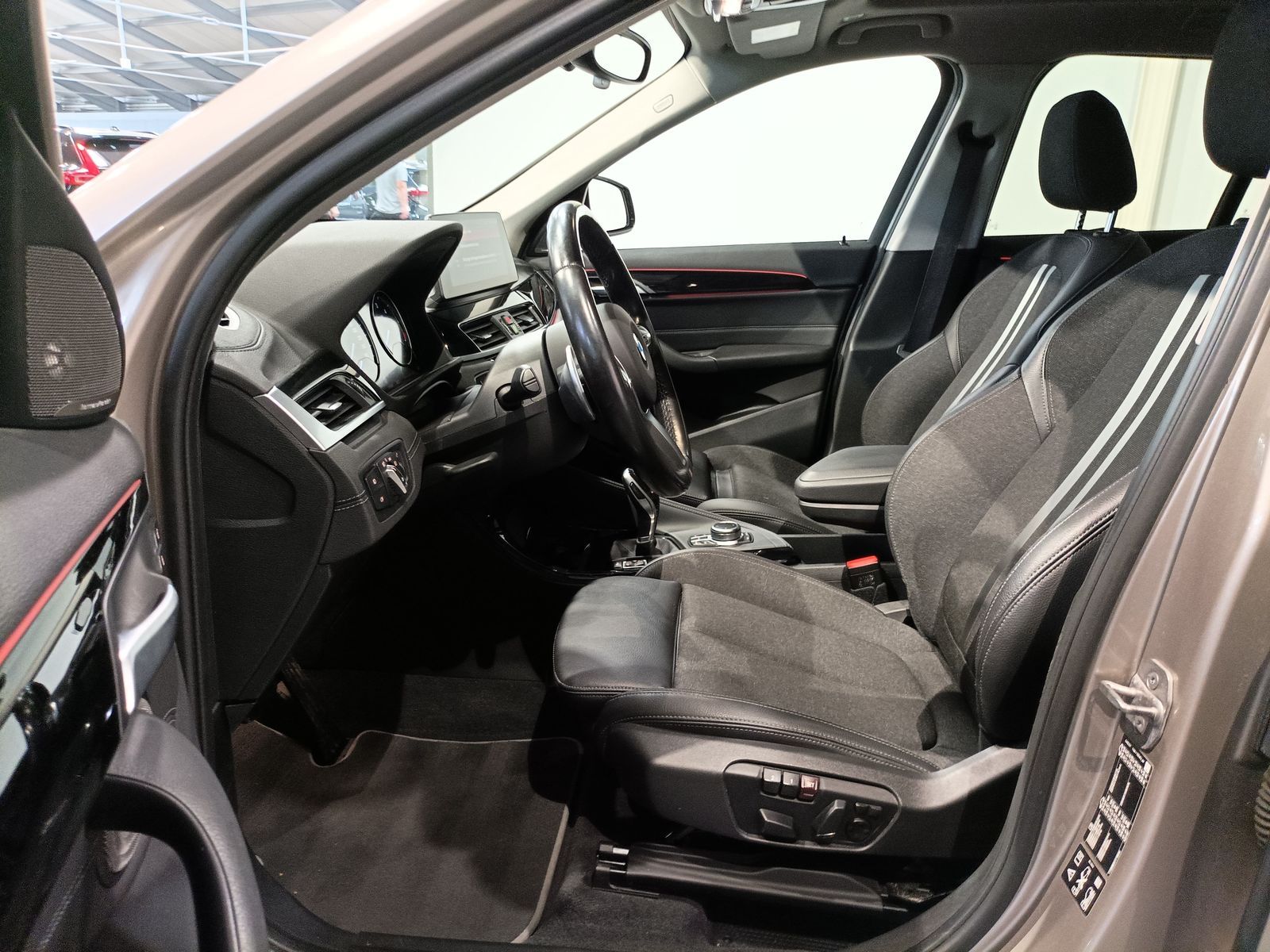BMW X1 xDrive25d Sport Line - Samsaru's Car Outlet