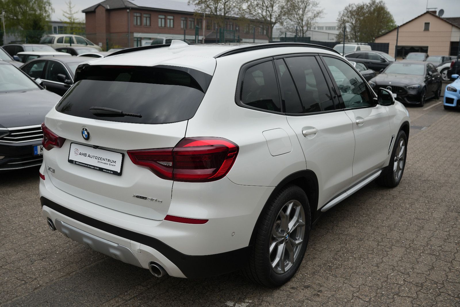 BMW X3 30e X Line xDrive*LED*AHK*PANO*NAV*HEADUP*