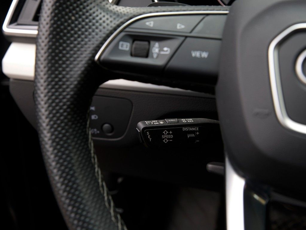Audi Q5 55 TFSI e S line ACC Matrix Kamera Business