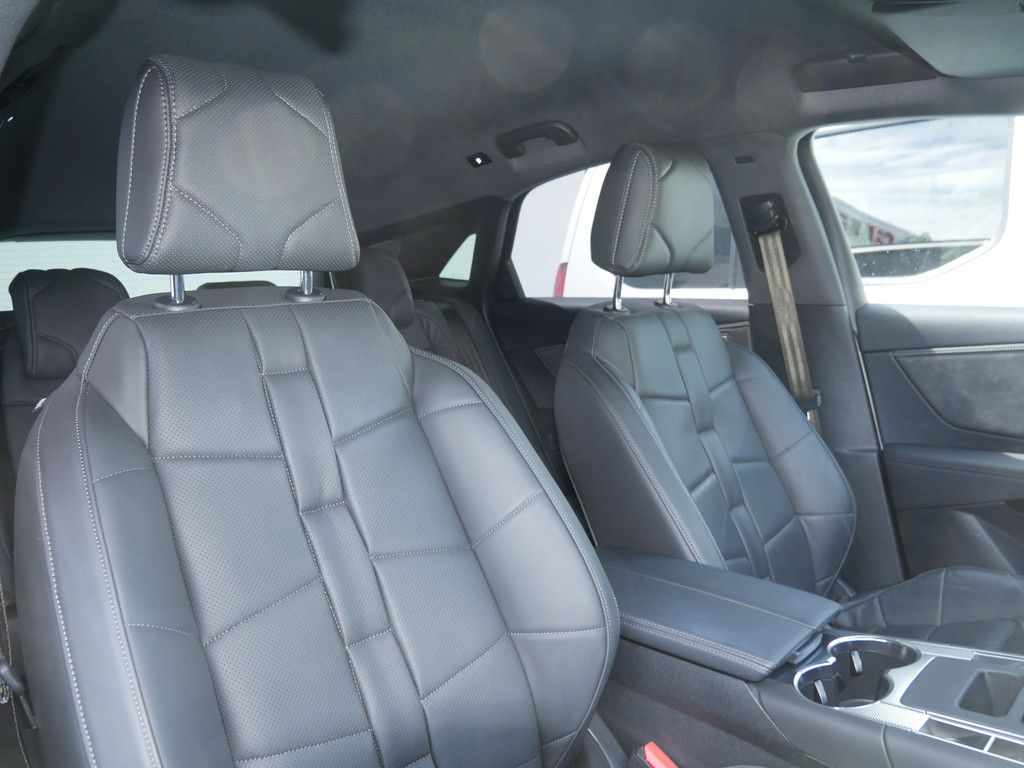 DS Automobiles DS 7 Crossback E-Tense Louvre 4x4 AKTIVSITZE LED
