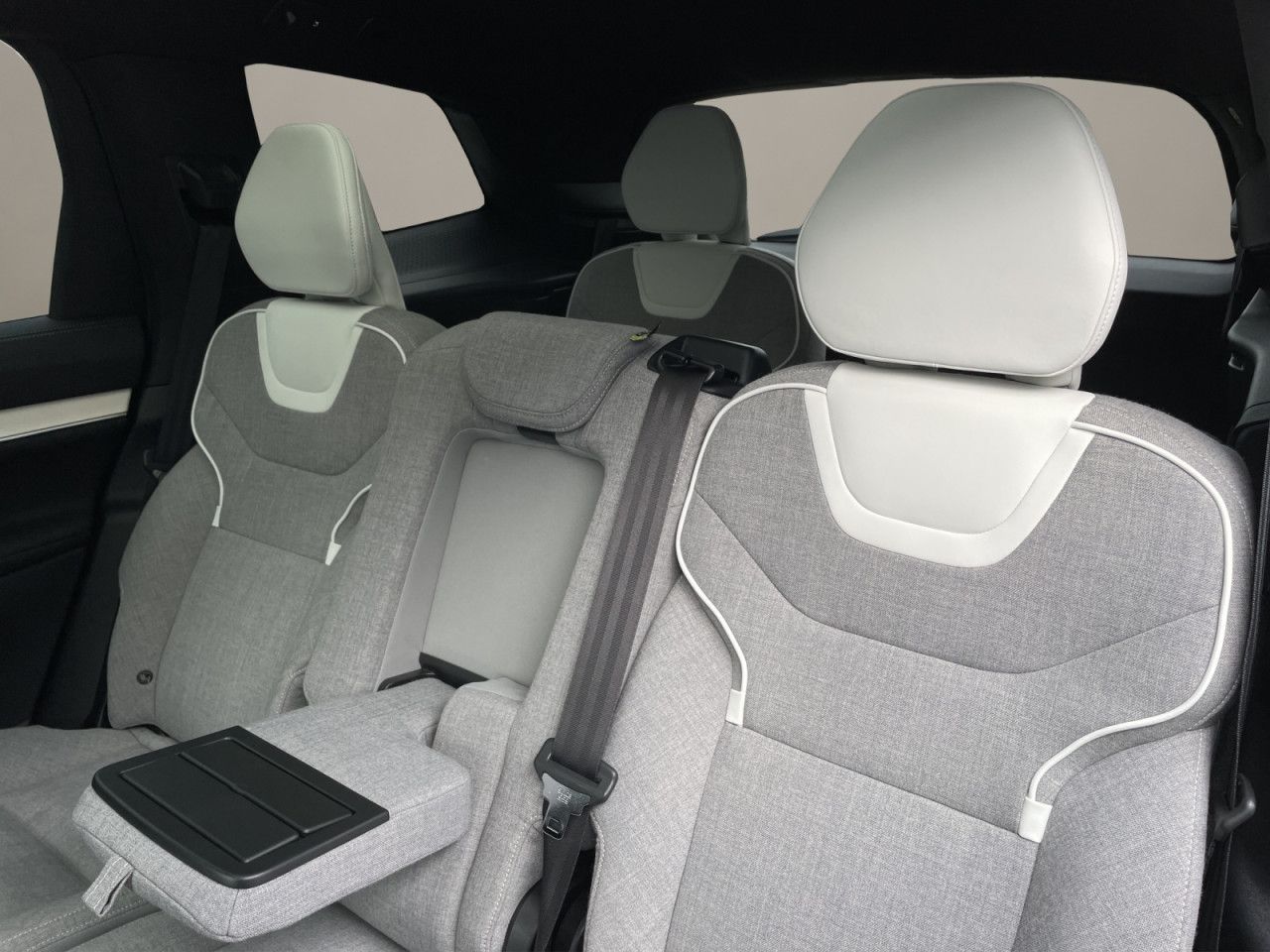 Volvo EX90 Twin Motor AWD Ultra 7 AHK LUFT B&W 21LM