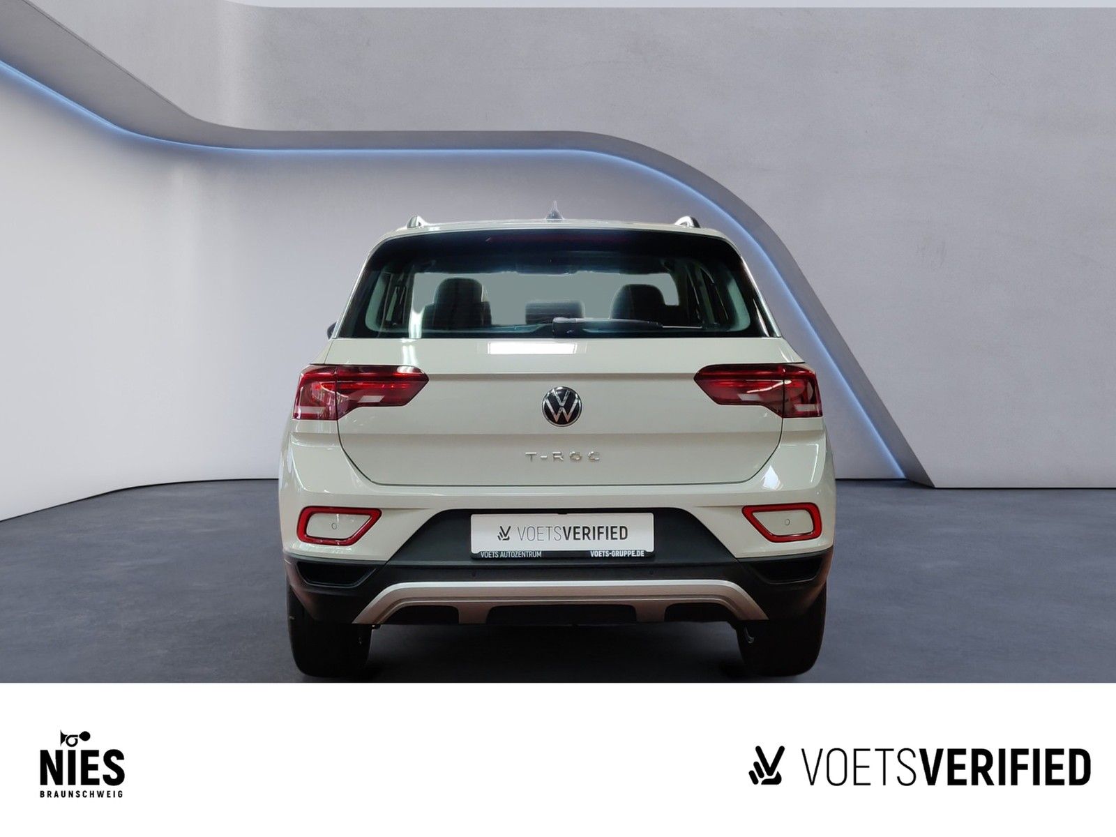 Volkswagen T-Roc Life 1.0 TSI - Samsaru's Car Outlet