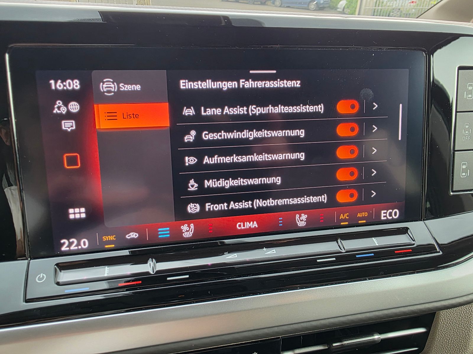 Volkswagen Multivan Style eHybrid 4M AHK Sitzbelüf NP:103T€
